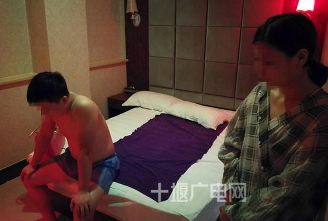 十堰一养生馆提供色情服务警方突击抓获16人